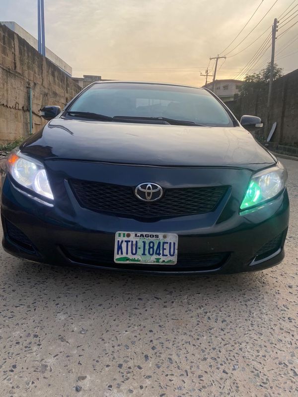 Main image of 2009 Toyota Corolla LE